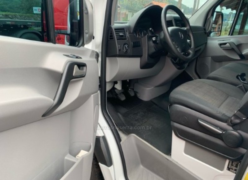 SPRINTER 2.2 CHASSI 515 LONGO DIESEL 3P MANUAL - 2019 - GARIBALDI