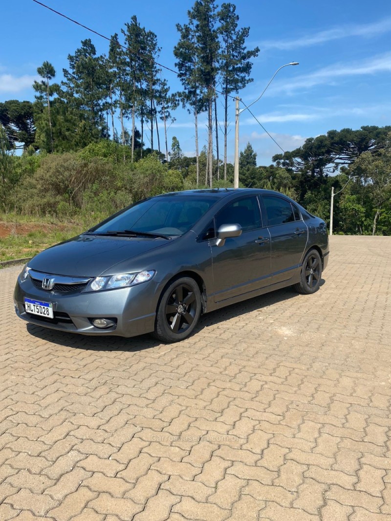 CIVIC 1.8 LXS 16V GASOLINA 4P AUTOMÁTICO - 2010 - GARIBALDI