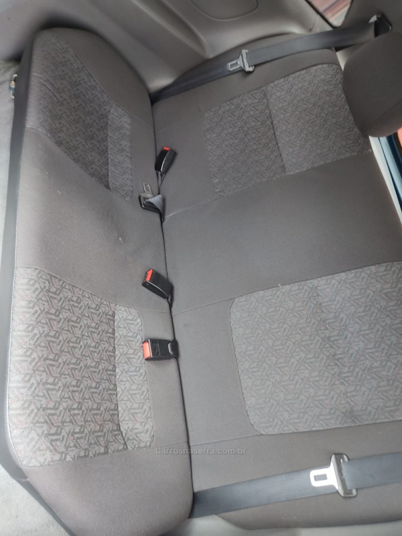 CELTA 1.0 MPFI SUPER 8V FLEX 2P MANUAL - 2001 - VERANóPOLIS