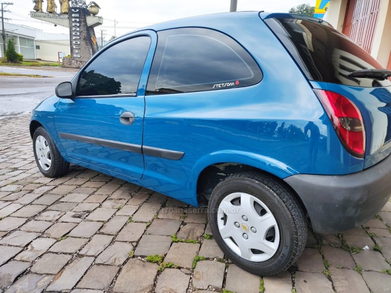 CELTA 1.0 MPFI SUPER 8V FLEX 2P MANUAL - 2001 - VERANóPOLIS