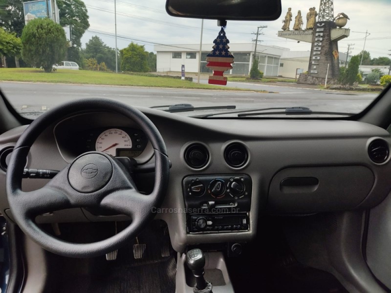 CELTA 1.0 MPFI SUPER 8V FLEX 2P MANUAL - 2001 - VERANóPOLIS