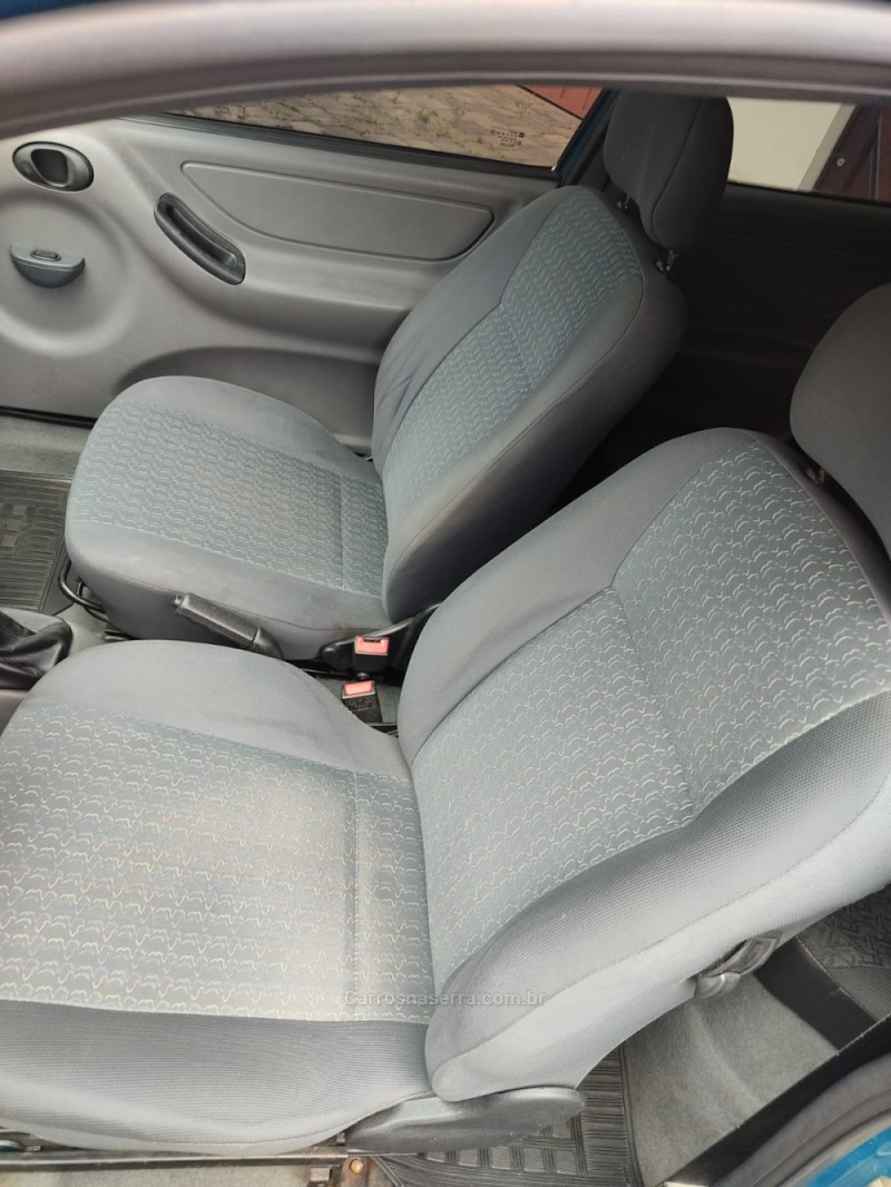 CELTA 1.0 MPFI SUPER 8V FLEX 2P MANUAL - 2001 - VERANóPOLIS