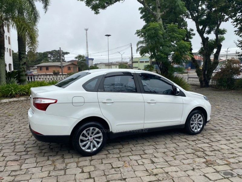 GRAND SIENA 1.4 MPI ATTRACTIVE 8V FLEX 4P MANUAL - 2015 - CAXIAS DO SUL