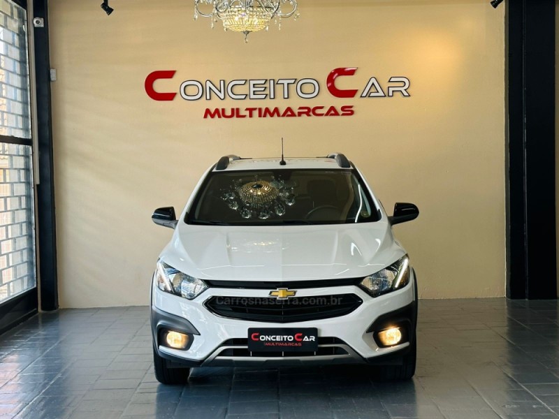 Chevrolet Onix 1.4 Mpfi Activ 4p em Novo Hamburgo