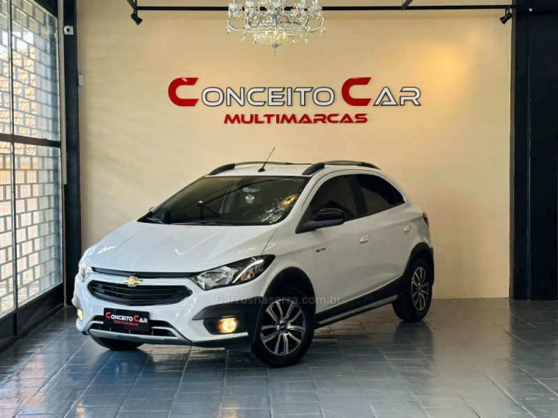 Chevrolet Onix 1.4 Mpfi Activ 4p em Novo Hamburgo