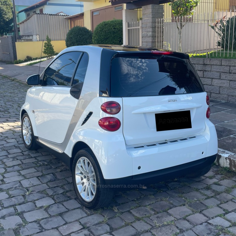 FORTWO 1.0 PASSION COUPÉ 3 CILINDROS 12V GASOLINA 2P AUTOMÁTICO - 2010 - BENTO GONçALVES