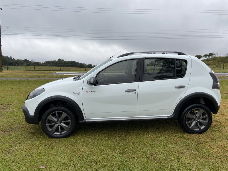 SANDERO 1.6 STEPWAY 8V FLEX 4P MANUAL - 2013 - FARROUPILHA