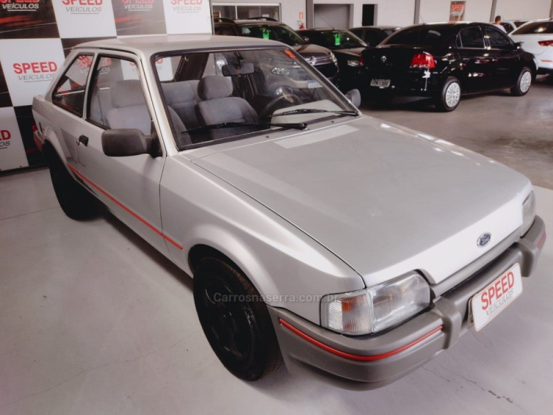 ESCORT 1.0 HOBBY 8V GASOLINA 2P MANUAL - 1995 - SãO SEBASTIãO DO CAí