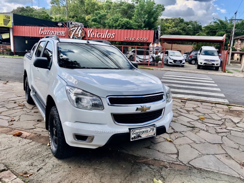 S10 2.8 LS 4X4 CD 16V TURBO DIESEL 4P MANUAL - 2016 - TRêS COROAS