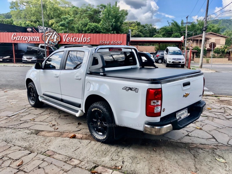 S10 2.8 LS 4X4 CD 16V TURBO DIESEL 4P MANUAL - 2016 - TRêS COROAS