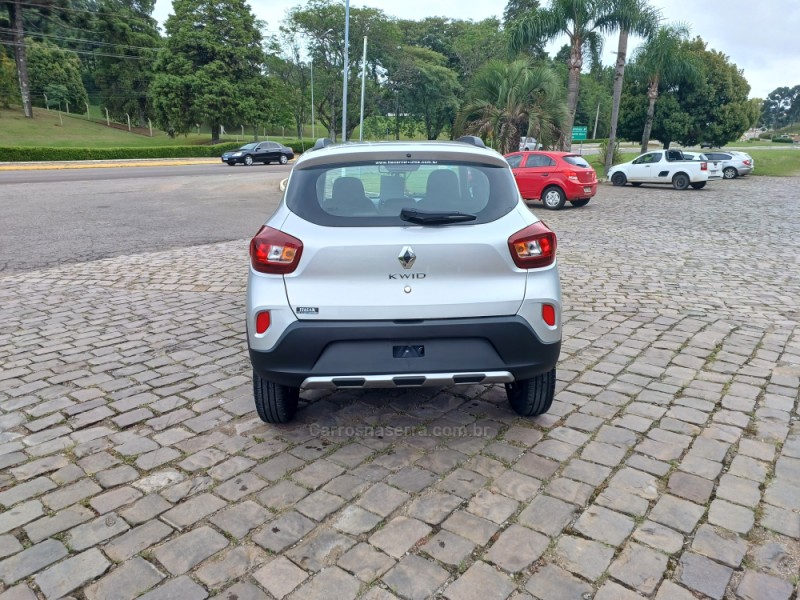 KWID 1.0 12V OUTSIDER FLEX 4P MANUAL - 2024 - FLORES DA CUNHA