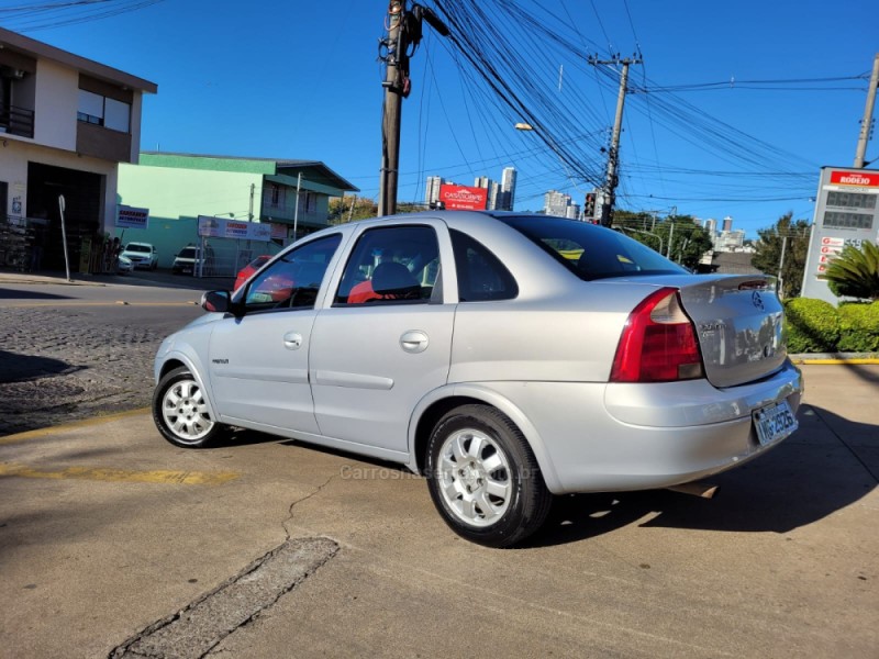 CORSA 1.8 MPFI PREMIUM SEDAN 8V FLEX 4P MANUAL - 2005 - CAXIAS DO SUL