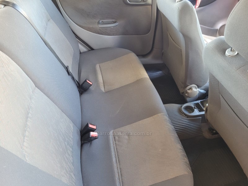 CORSA 1.8 MPFI PREMIUM SEDAN 8V FLEX 4P MANUAL - 2005 - CAXIAS DO SUL