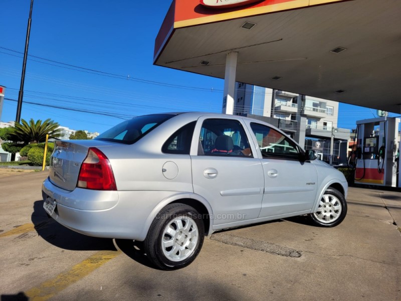 CORSA 1.8 MPFI PREMIUM SEDAN 8V FLEX 4P MANUAL - 2005 - CAXIAS DO SUL