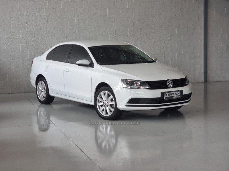 JETTA 1.4 16V TSI TRENDLINE GASOLINA 4P TIPTRONIC - 2016 - FARROUPILHA