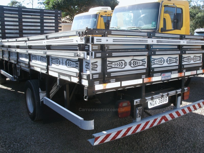 CARGO 815 E TURBO - 2011 - GARIBALDI