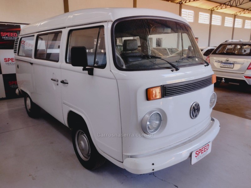 KOMBI 1.6 MI STD 8V GASOLINA 3P MANUAL - 2002 - SãO SEBASTIãO DO CAí