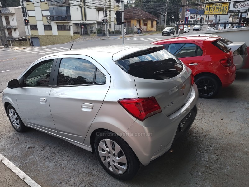 ONIX 1.4 MPFI LT 8V FLEX 4P MANUAL - 2018 - CAXIAS DO SUL