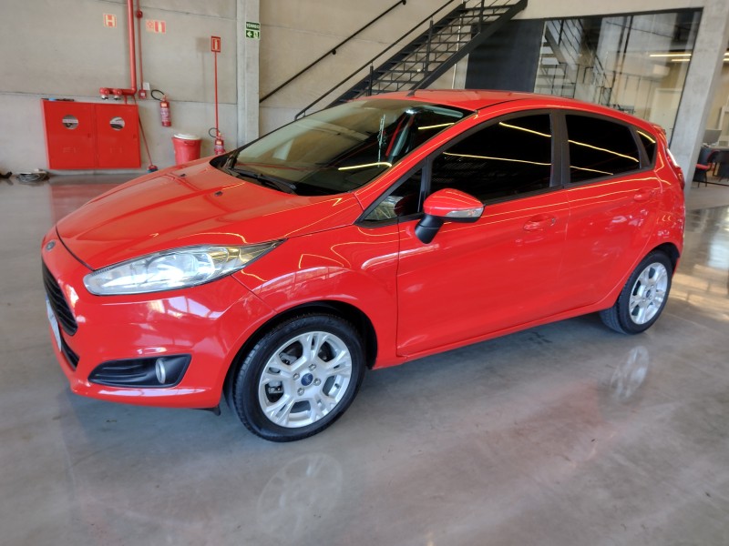 fiesta 1.5 se hatch 16v flex 4p manual 2015 caxias do sul
