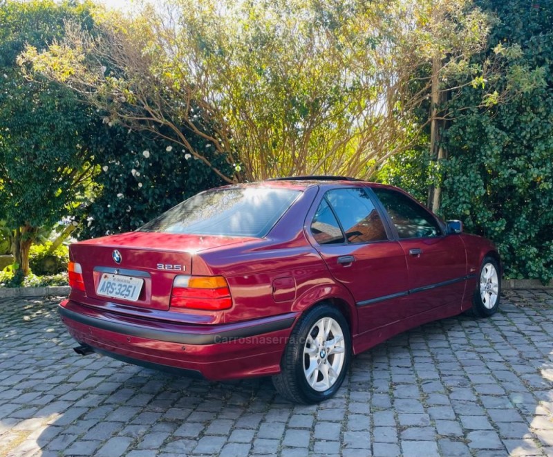 325I 2.5 SEDAN 24V GASOLINA 4P AUTOMÁTICO - 1995 - CAXIAS DO SUL