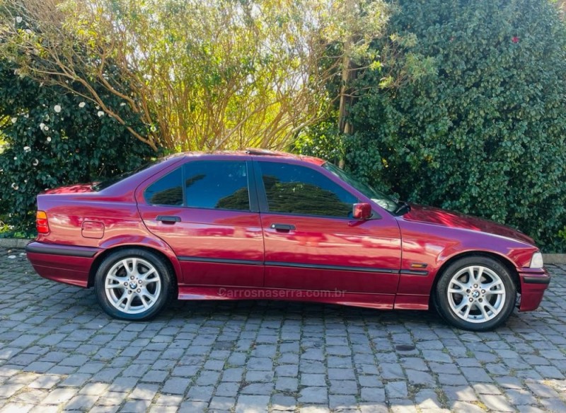 325I 2.5 SEDAN 24V GASOLINA 4P AUTOMÁTICO - 1995 - CAXIAS DO SUL