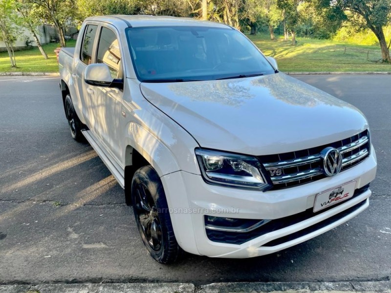 AMAROK 3.0 V6 TDI HIGHLINE CD DIESEL 4MOTION AUTOMÁTICO - 2020 - FELIZ