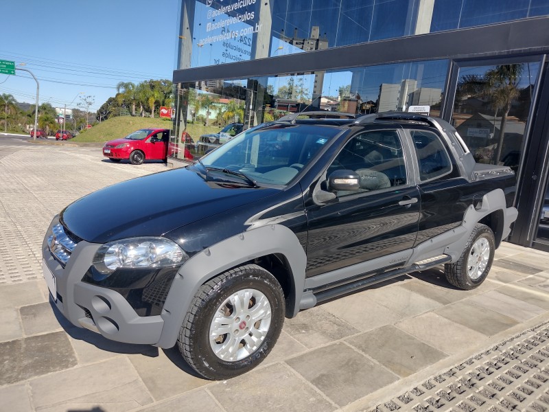 STRADA 1.8 MPI ADVENTURE LOCKER CD 8V FLEX 2P MANUAL - 2010 - CAXIAS DO SUL