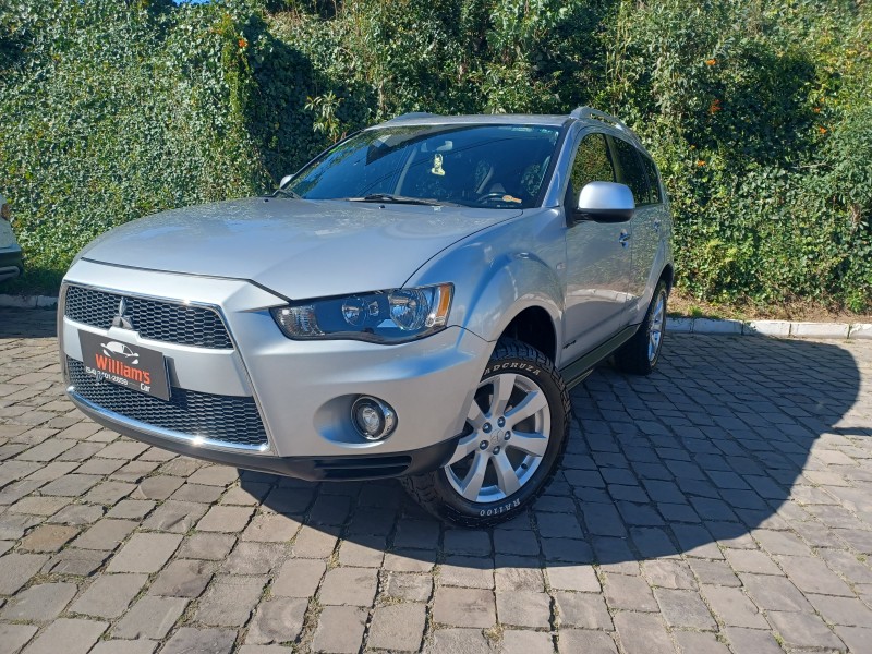 OUTLANDER 3.0 GT 4X4 V6 24V GASOLINA 4P AUTOMÁTICO - 2011 - FARROUPILHA