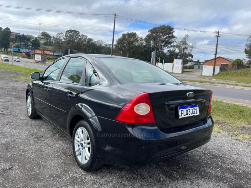 FOCUS 2.0 GLX SEDAN 16V GASOLINA 4P AUTOMÁTICO - 2013 - FARROUPILHA