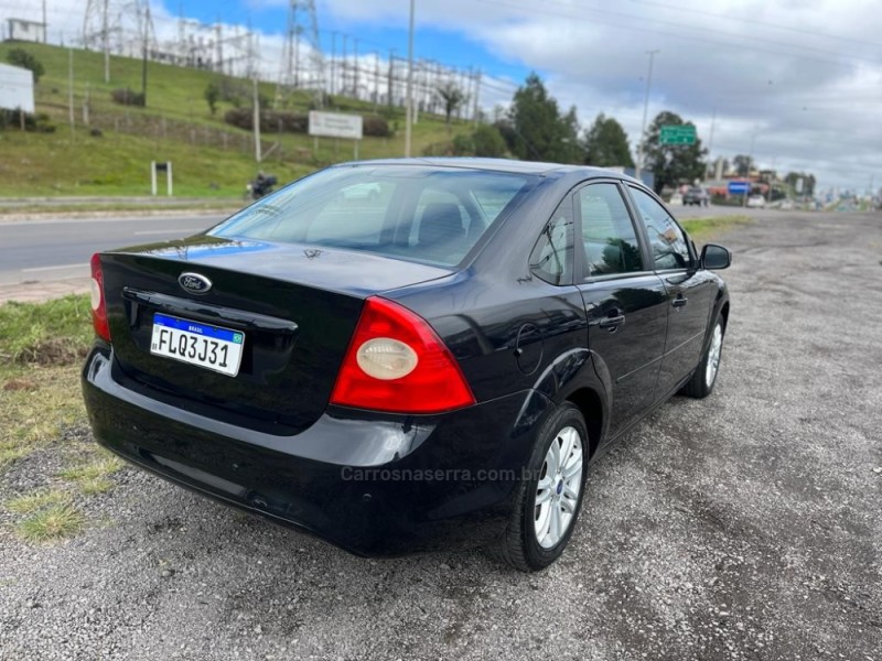 FOCUS 2.0 GLX SEDAN 16V GASOLINA 4P AUTOMÁTICO - 2013 - FARROUPILHA