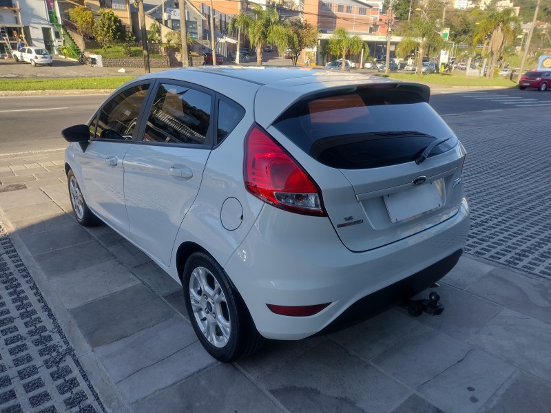 FIESTA 1.6 SE HATCH 16V FLEX 4P AUTOMÁTICO - 2015 - CAXIAS DO SUL