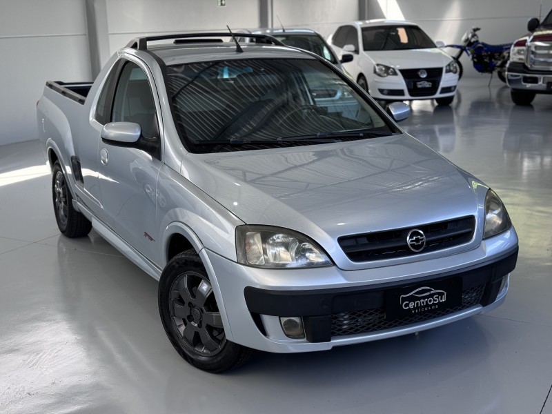 MONTANA 1.8 MPFI SPORT CS 8V FLEX 2P MANUAL