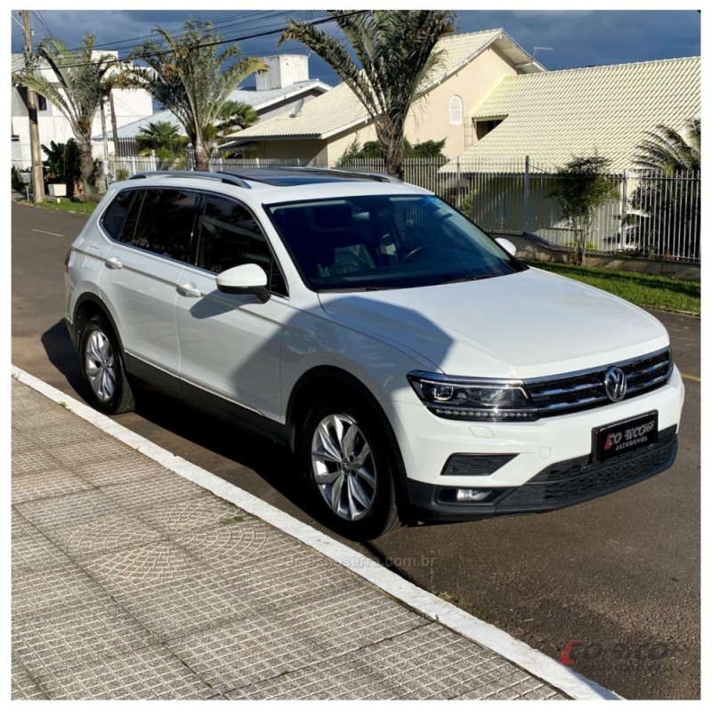 TIGUAN 1.4 ALLSPACE COMFORT 250 TSI FLEX 4P - 2018 - CAMPO BOM