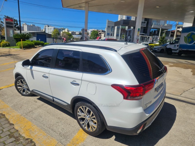 OUTLANDER 2.2 4X4 16V DIESEL 4P AUTOMÁTICO - 2016 - CAXIAS DO SUL