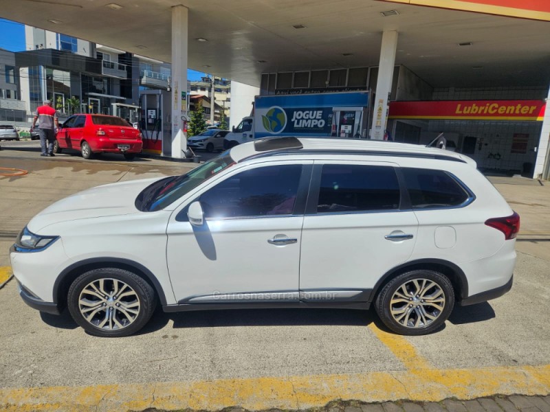 OUTLANDER 2.2 4X4 16V DIESEL 4P AUTOMÁTICO - 2016 - CAXIAS DO SUL