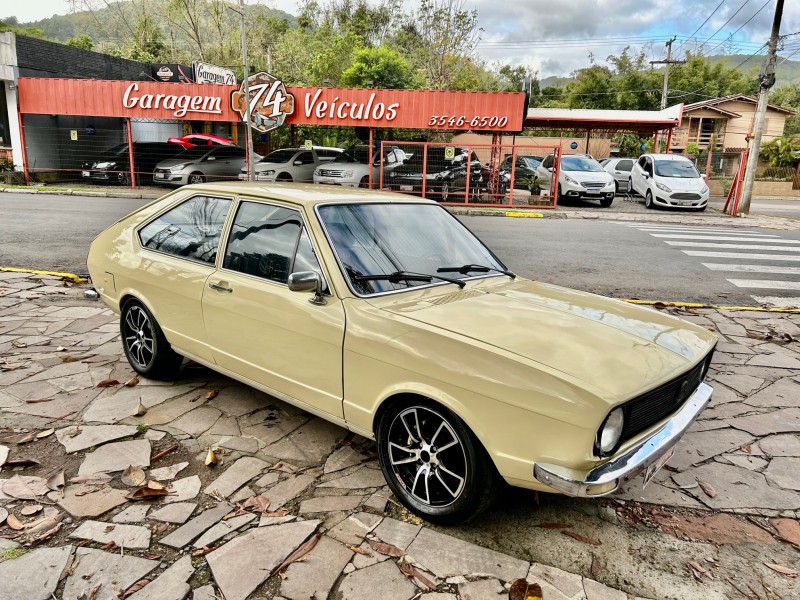 PASSAT 1.6 LS 8V GASOLINA 2P MANUAL - 1976 - TRêS COROAS