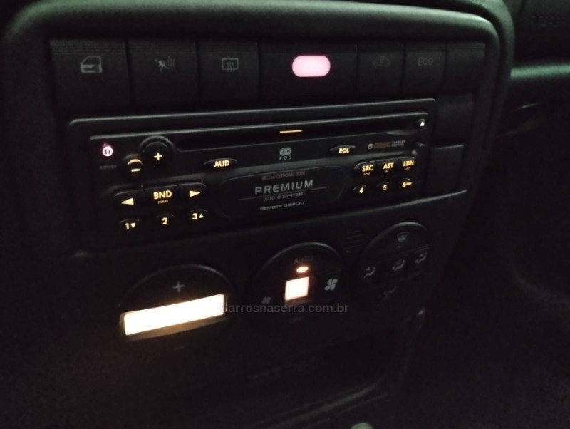 VECTRA 2.0 MPFI COLLECTION 8V GASOLINA 4P MANUAL - 2005 - NOVO HAMBURGO