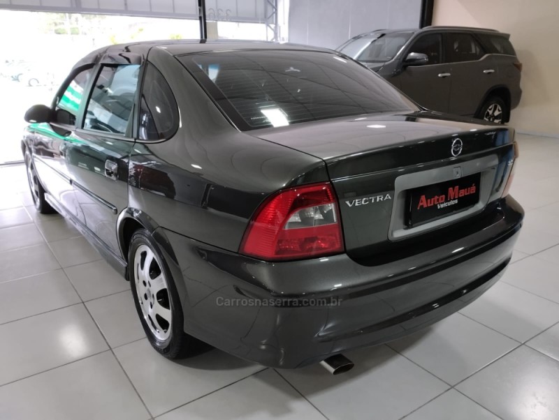VECTRA 2.0 MPFI COLLECTION 8V GASOLINA 4P MANUAL - 2005 - NOVO HAMBURGO