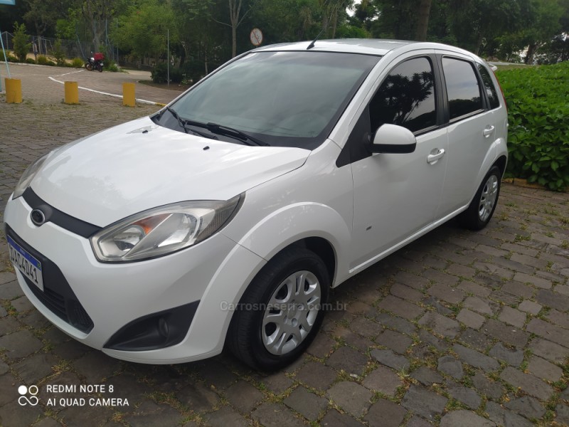 FIESTA 1.6 MPI 8V GASOLINA 4P MANUAL - 2014 - FARROUPILHA