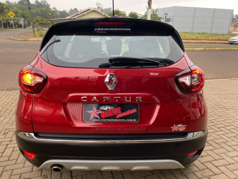 CAPTUR 1.3 INTENSE TURBO 16V FLEX 5P AUTOMÁTICO - 2022 - TEUTôNIA