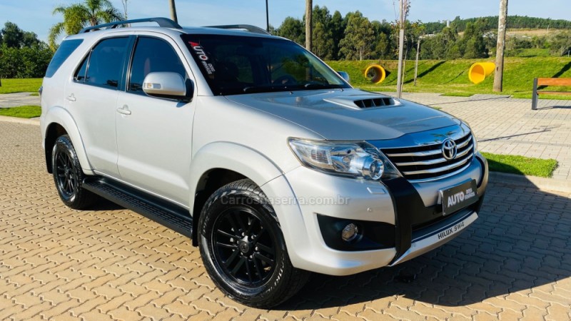 HILUX SW4 3.0 SRV 4X4 16V TURBO INTERCOOLER DIESEL 4P AUTOMÁTICO