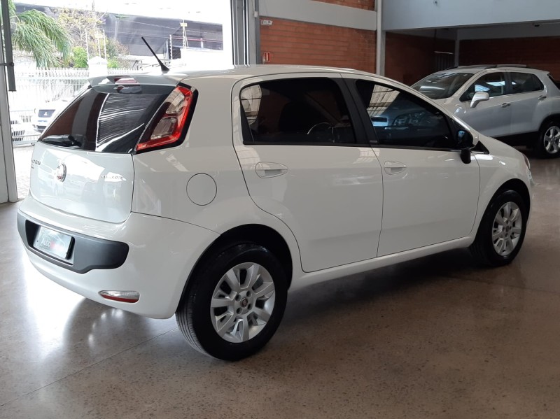 Veículo à venda: FIAT punto attractive flex 4p 2015/2016 por R$ 39900,00