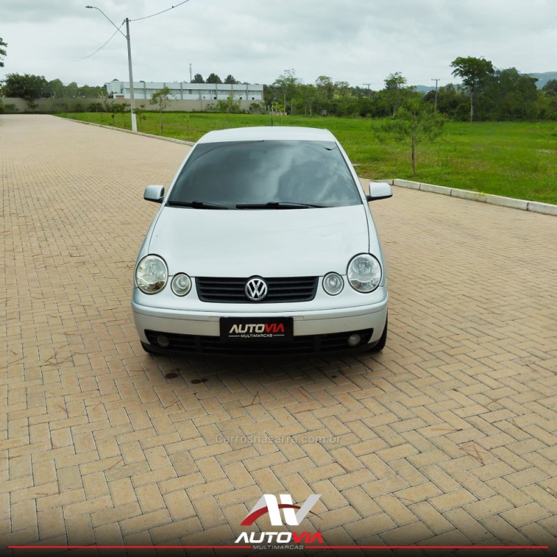 POLO 1.6 MI COMFORTLINE 8V FLEX 4P MANUAL - 2003 - SAPIRANGA