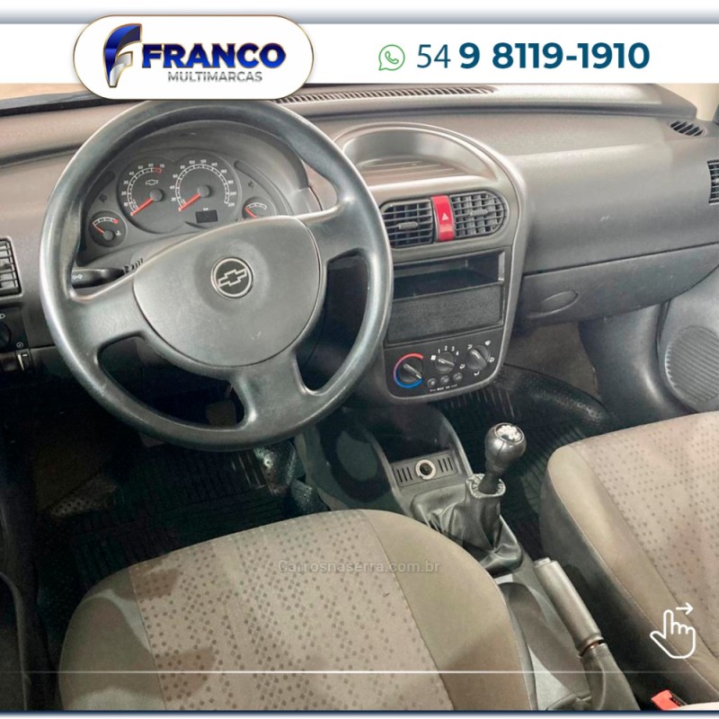 CHEVROLET - CORSA - 2010/2011 - Bege - Sob Consulta - Franco Automóveis