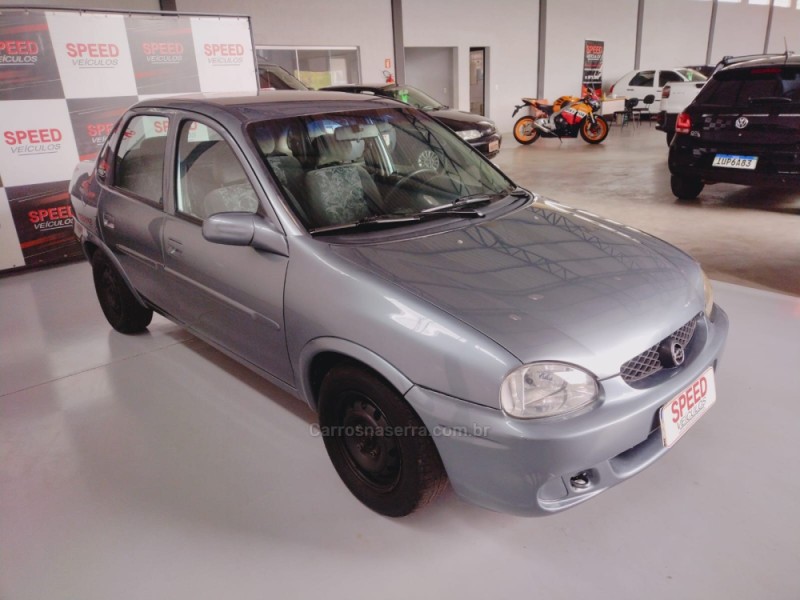 CORSA 1.0 MPFI MILENIUM SEDAN 8V GASOLINA 4P MANUAL - 2001 - SãO SEBASTIãO DO CAí