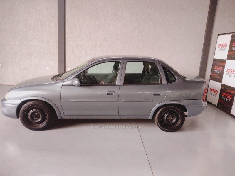 CORSA 1.0 MPFI MILENIUM SEDAN 8V GASOLINA 4P MANUAL - 2001 - SãO SEBASTIãO DO CAí