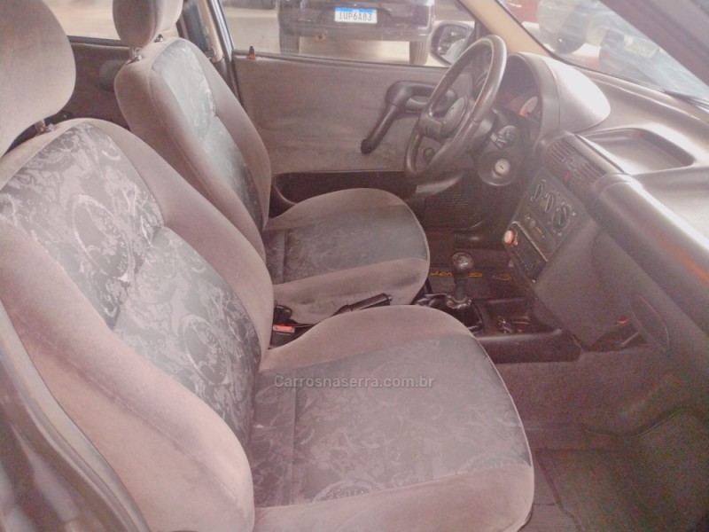 CORSA 1.0 MPFI MILENIUM SEDAN 8V GASOLINA 4P MANUAL - 2001 - SãO SEBASTIãO DO CAí