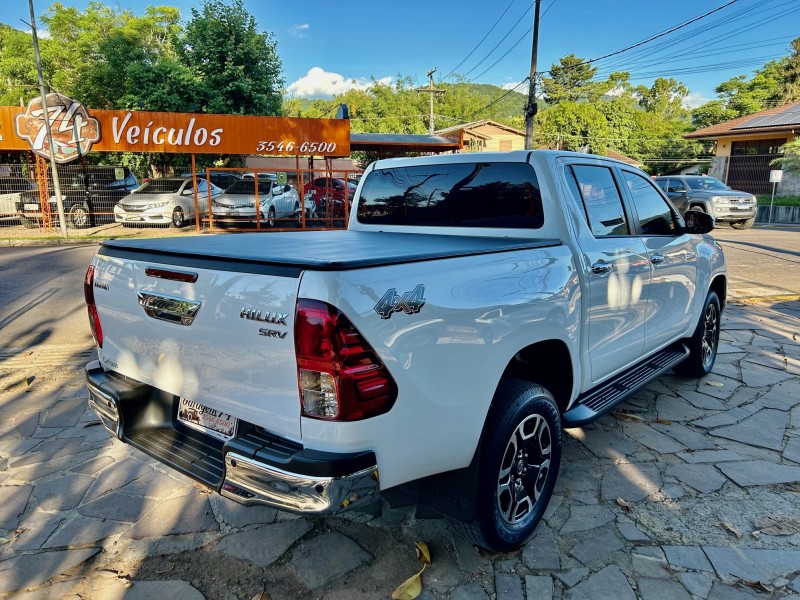 HILUX 2.8 SRV 4X4 CD 16V DIESEL 4P AUTOMÁTICO - 2022 - TRêS COROAS