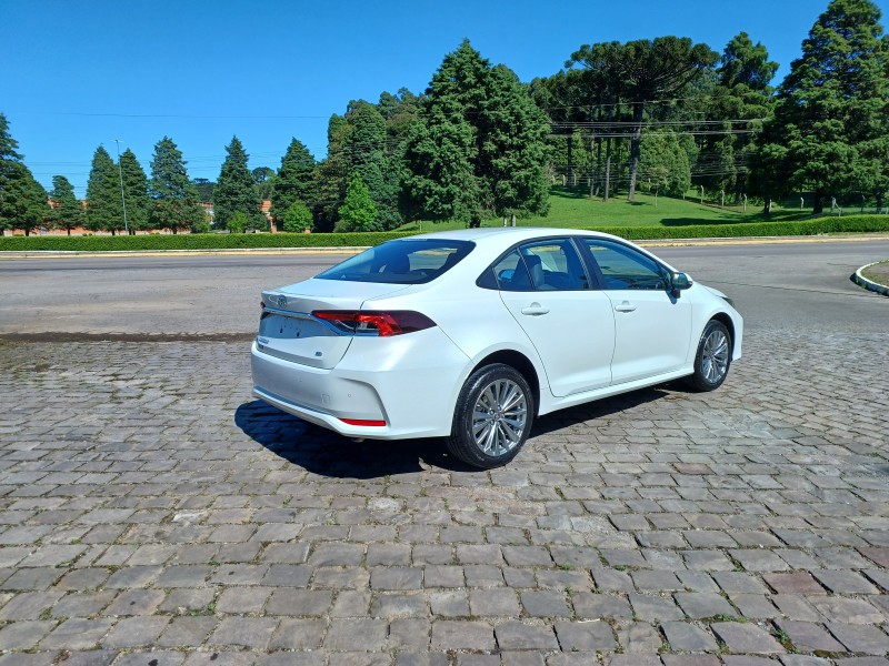 COROLLA 2.0 XEI 16V FLEX 4P AUTOMÁTICO - 2024 - FLORES DA CUNHA