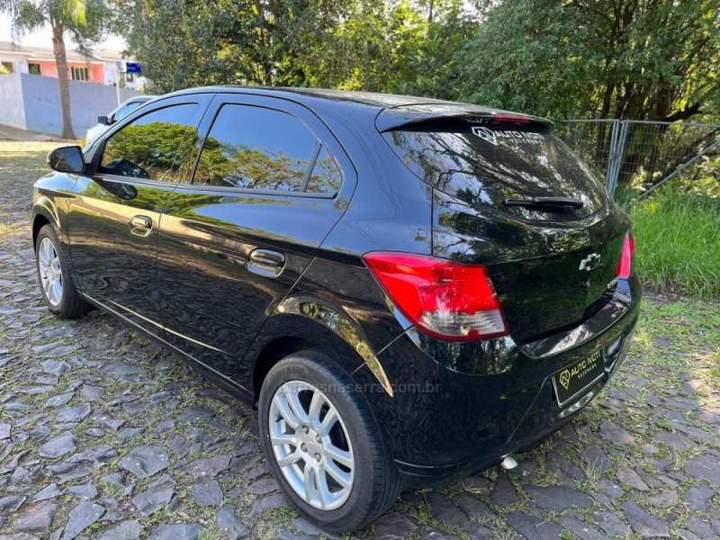 ONIX 1.4 MPFI LTZ 8V FLEX 4P MANUAL - 2016 - IVOTI